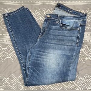Judy Blue Relaxed Fit Cropped Jean Size 15/32